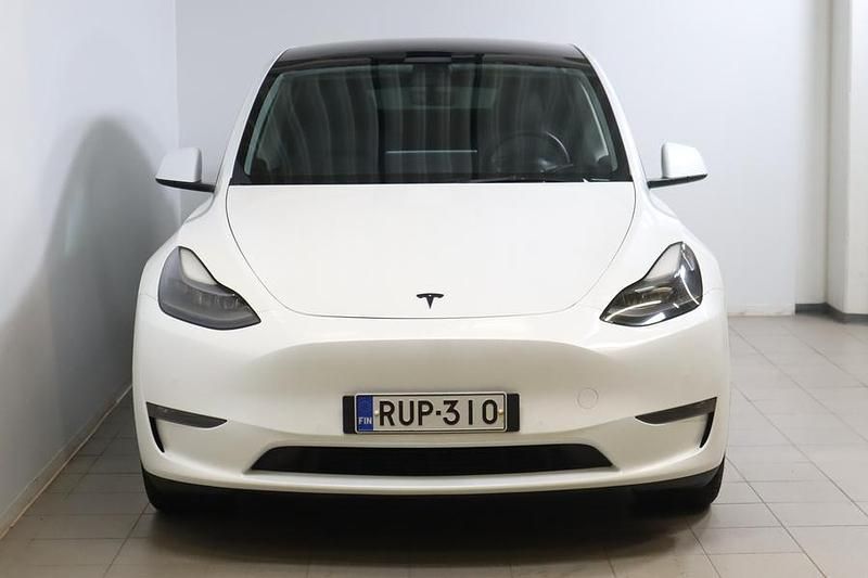 Käytetty Tesla Model Y Long Range AWD 258 kW (351 HP) 2021 Valkoinen Katumaasturi