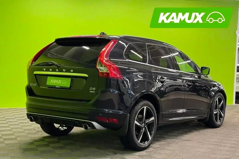 Käytetty Volvo XC60 R-Design 215 HP (158 kW) 2014 Musta Katumaasturi
