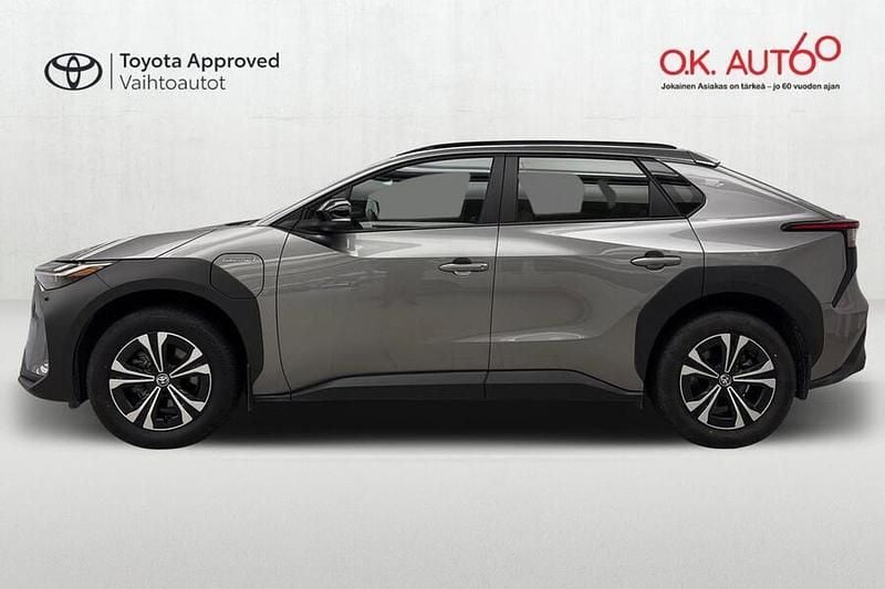 Käytetty Toyota bZ4X Active 160 kW (218 HP) 2023 Katumaasturi