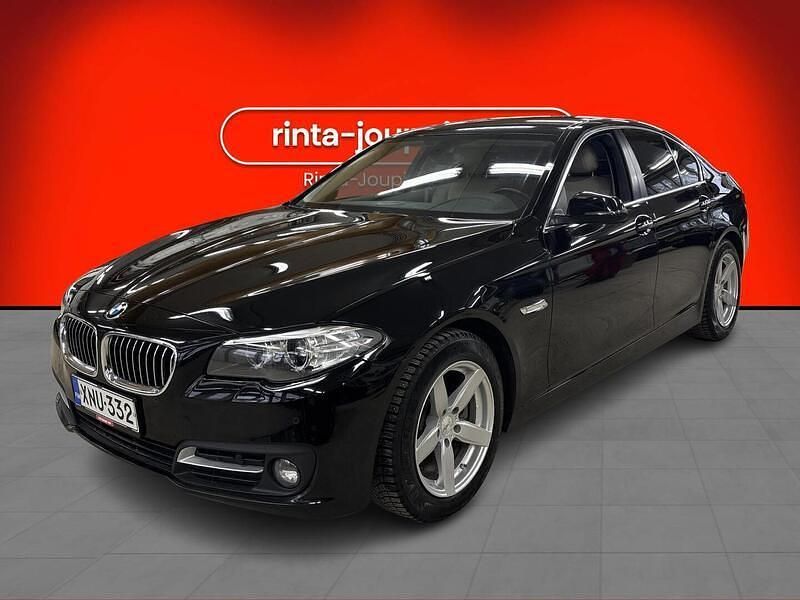 Musta Käytetty 2016 BMW 518 Exclusive Sedan | 18 490 € (Hieman kallis) - Kuva 1/3