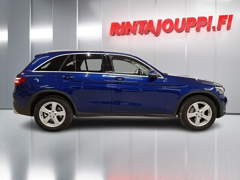 Käytetty Mercedes GLC220 Business 170 HP (125 kW) 2017 Sininen Katumaasturi