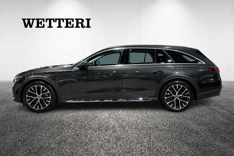 Käytetty Mercedes E300 Business 197 HP (144 kW) 2025 Harmaa Farmari