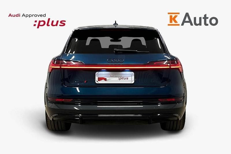 Käytetty Audi e-tron 369 kW (503 HP) 2022 Katumaasturi