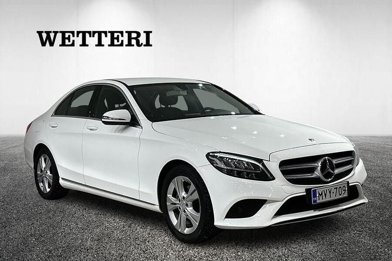 Käytetty Mercedes C180 Business 122 HP (89 kW) 2020 Valkoinen Sedan
