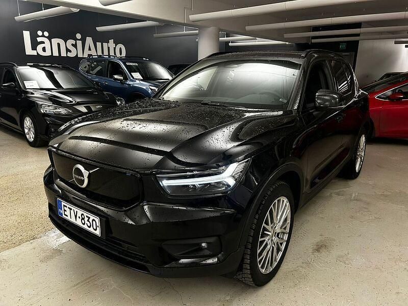 Käytetty 2021 Volvo XC40 Plus Katumaasturi | 29 890 € (Hyvä tarjous) - Kuva 1/1