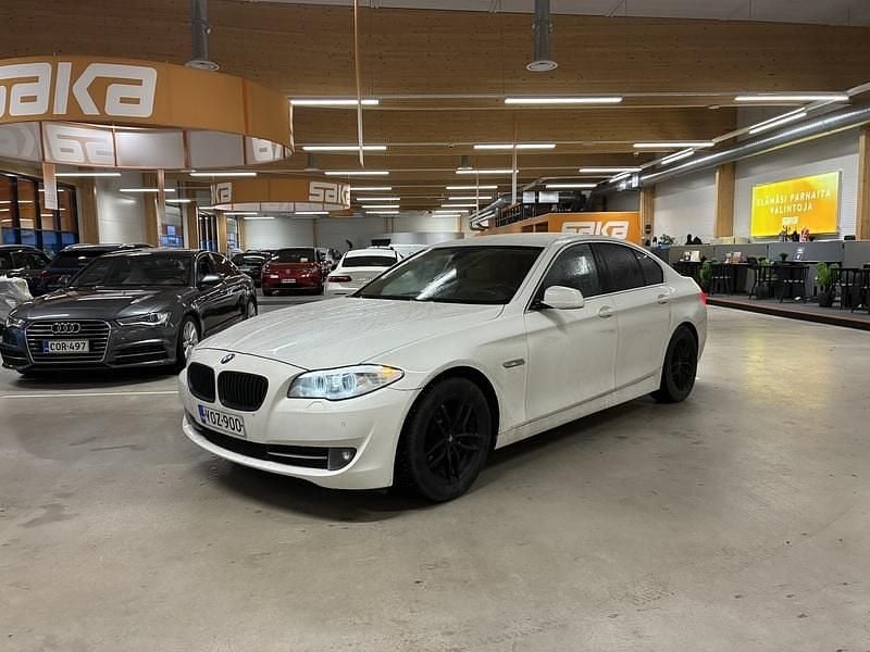 Käytetty 2013 BMW 520 Sedan | 11 400 € (Supertarjous) - Kuva 1/4