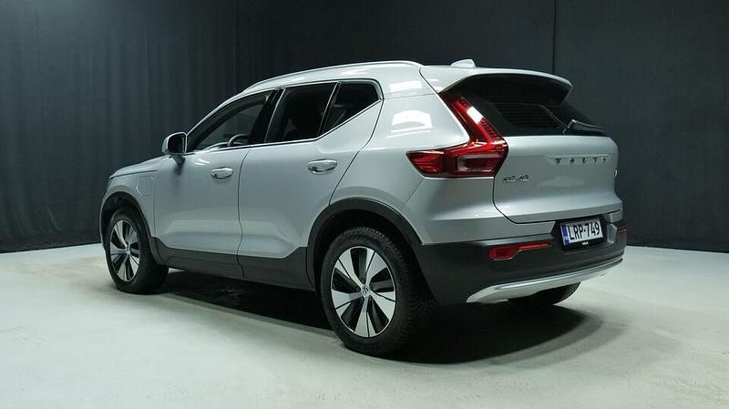 Käytetty Volvo XC40 Core 2023 Katumaasturi