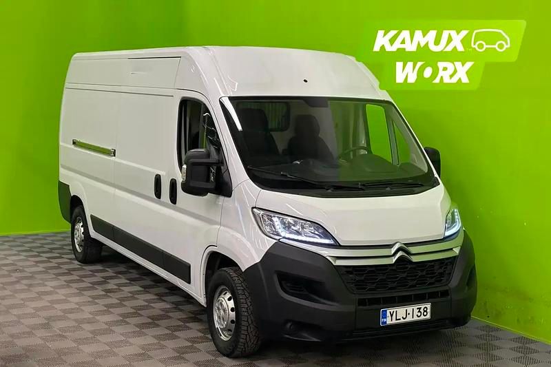 Icy white paint/nonmetallic paint Käytetty 2022 Citroën Jumper Tila-auto | 22 900 € (Hyvä tarjous) - Kuva 1/4