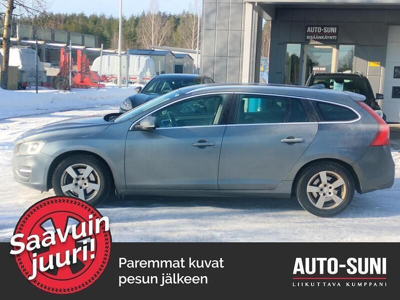Käytetty Volvo V60 Business Edition 190 HP (139 kW) 2017 Farmari