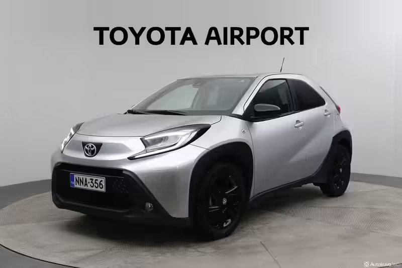 Hopea Käytetty 2023 Toyota Aygo Multidrive S Viistoperä | 16 880 € (Perustarjous) - Kuva 1/4