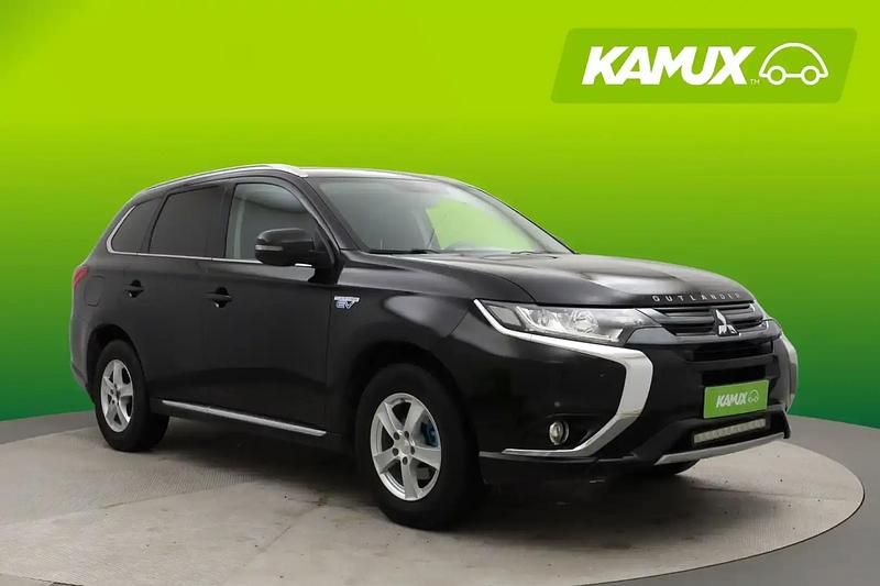 Käytetty Mitsubishi Outlander P-HEV 121 HP (88 kW) 2016 Musta Farmari