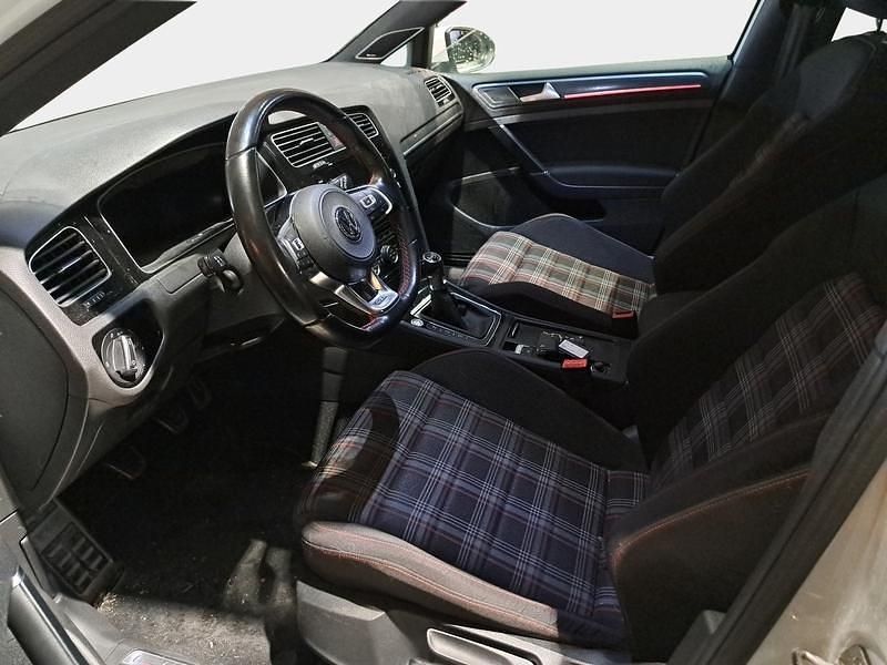 Käytetty VW Golf VII GTI 230 HP (169 kW) 2017 Viistoperä