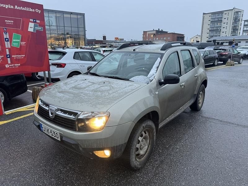 Harmaa Käytetty 2011 Dacia Duster Lauréate Katumaasturi | 8 490 € (Perustarjous) - Kuva 1/3