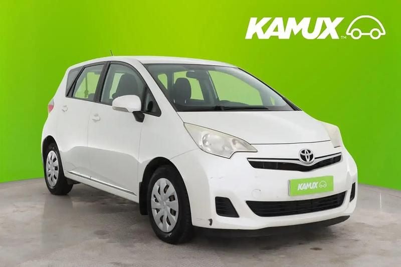 Valkoinen Käytetty 2011 Toyota Verso-S Sol Tila-auto | 3 700 € (Perustarjous) - Kuva 1/4