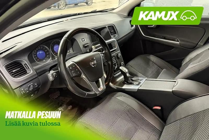 Käytetty Volvo V60 Business Edition 136 HP (100 kW) 2012 Musta Farmari
