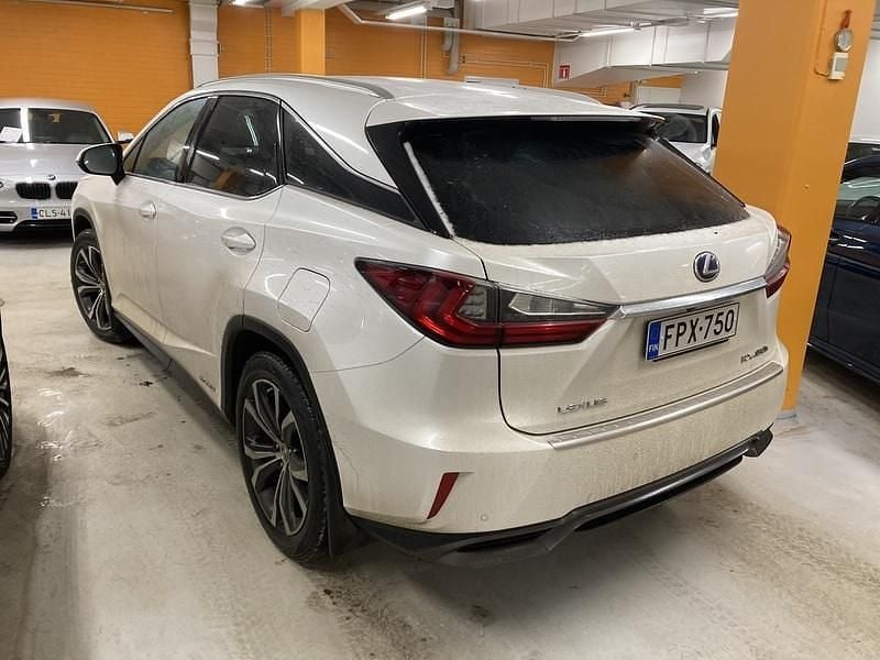 Käytetty Lexus RX450h 262 HP (192 kW) 2016 Katumaasturi