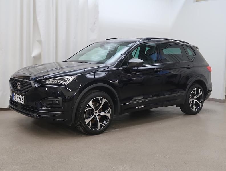 Musta Käytetty 2023 Seat Tarraco FR Katumaasturi | 38 800 € (Hieman kallis) - Kuva 1/3