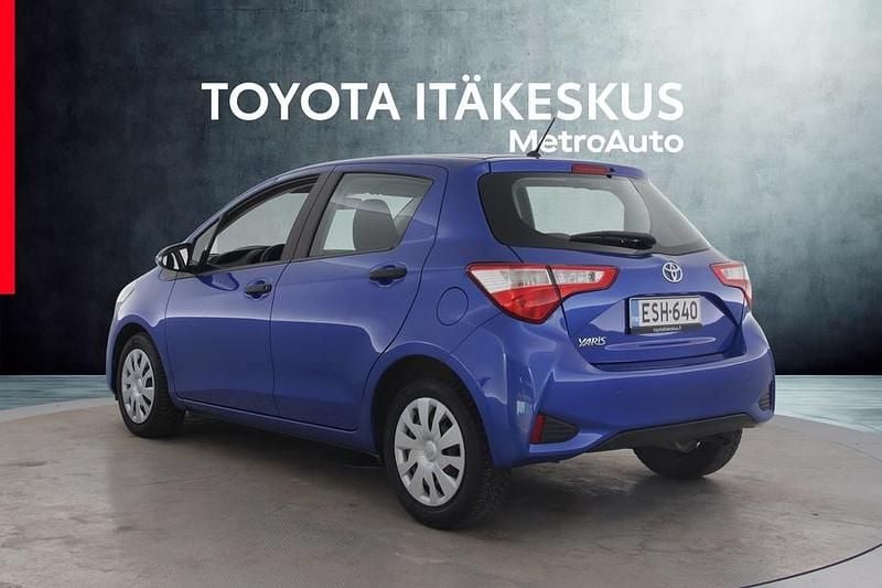 Käytetty Toyota Yaris Life 72 HP (52 kW) 2020 Sininen Viistoperä