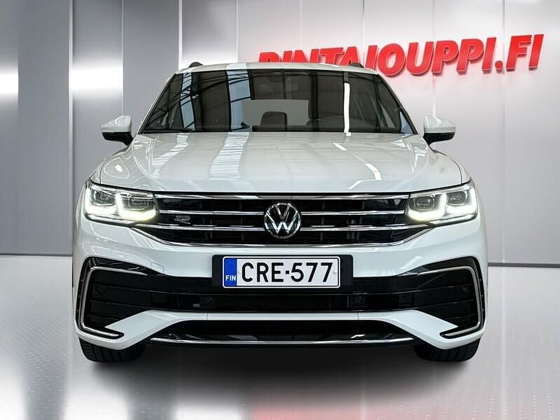 Käytetty VW Tiguan R-line 245 HP (180 kW) 2022 Katumaasturi