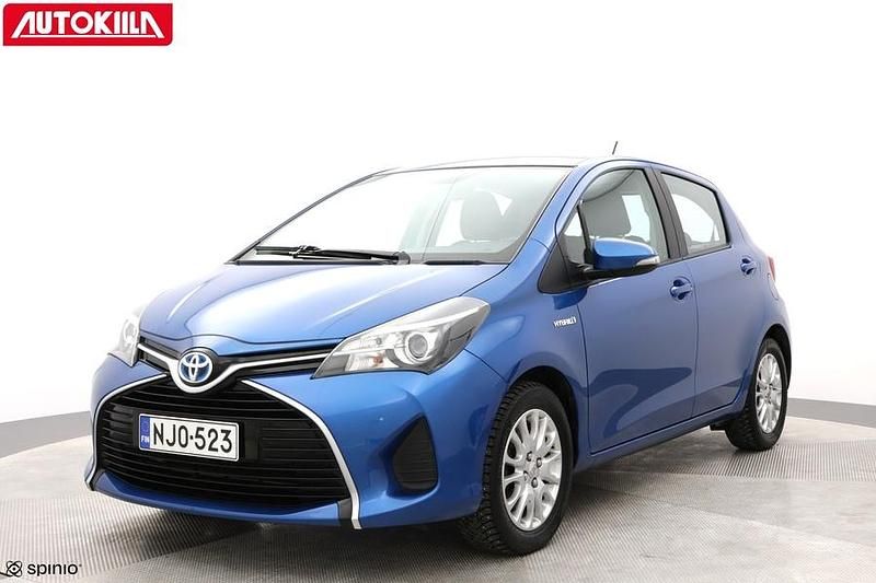 Käytetty Toyota Yaris Hybrid Active 75 HP (55 kW) 2014 Sininen Viistoperä