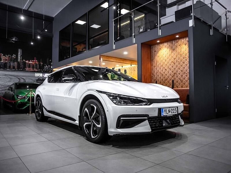 Käytetty Kia EV6 GT-Line 239 kW (325 HP) 2022 Valkoinen Katumaasturi