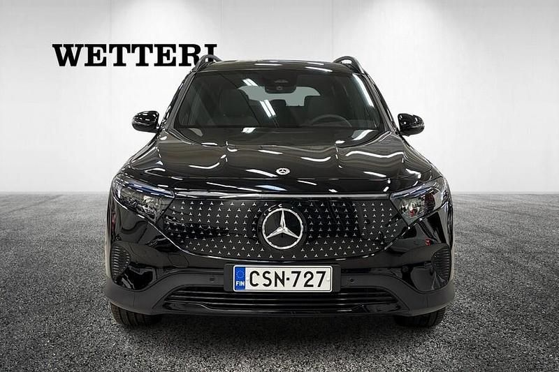 Käytetty Mercedes EQB300 Business 167 kW (228 HP) 2025 Katumaasturi