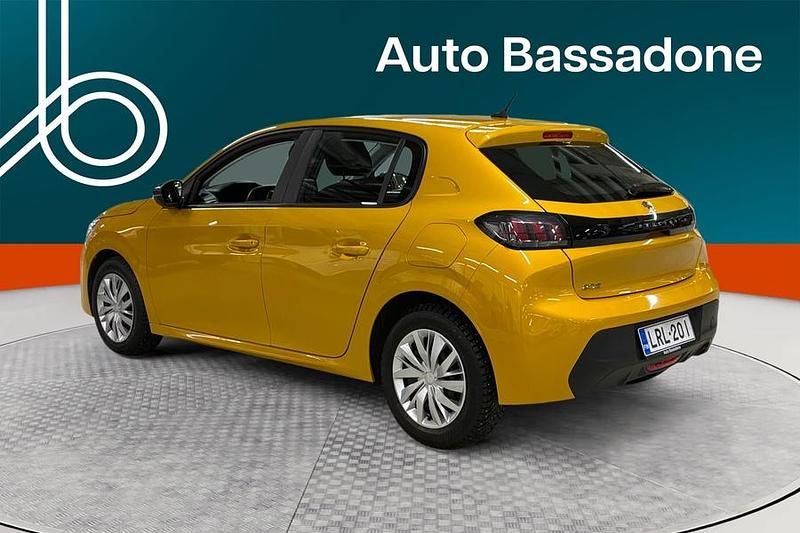 Käytetty Peugeot 208 Active 75 HP (55 kW) 2022 Viistoperä