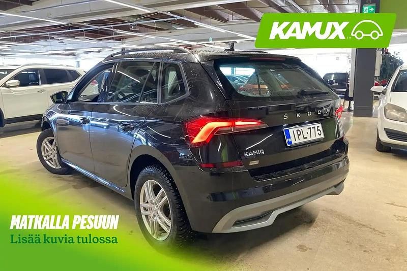 Käytetty Skoda Kamiq Ambition 90 HP (66 kW) 2022 Musta Katumaasturi