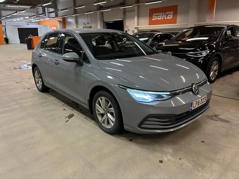 Käytetty 2020 VW Golf VIII Edition Viistoperä | 19 700 € (Perustarjous) - Kuva 1/4
