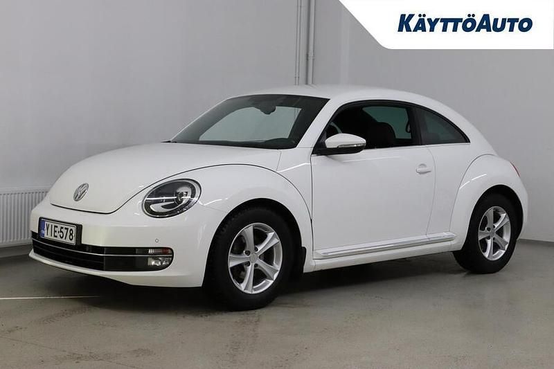 Käytetty VW Beetle Design 105 HP (77 kW) 2012 Valkoinen Viistoperä