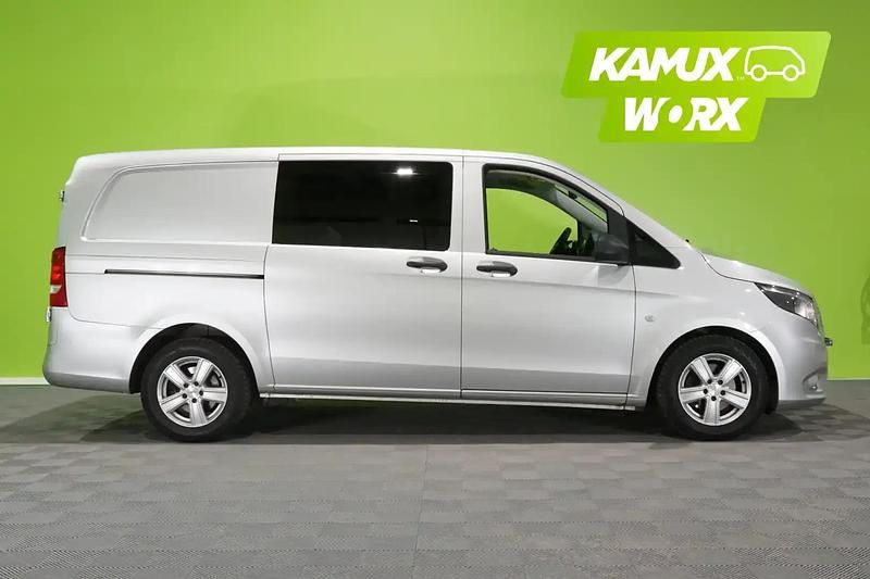 Käytetty Mercedes Vito 185 HP (136 kW) 2017 Hopea / harmaa Van