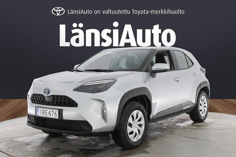 Käytetty Toyota Yaris Cross Active 116 HP (85 kW) 2023 Katumaasturi