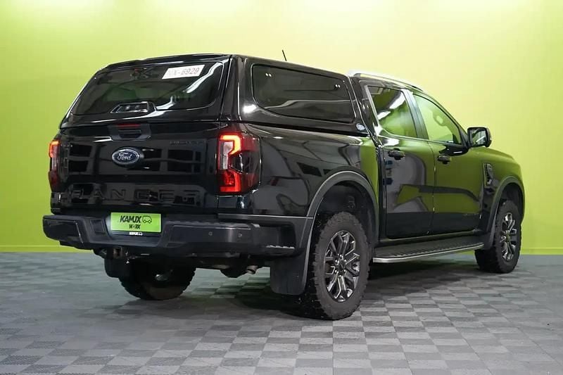 Käytetty Ford Ranger Wildtrack 214 HP (157 kW) 2024 Musta Nouto
