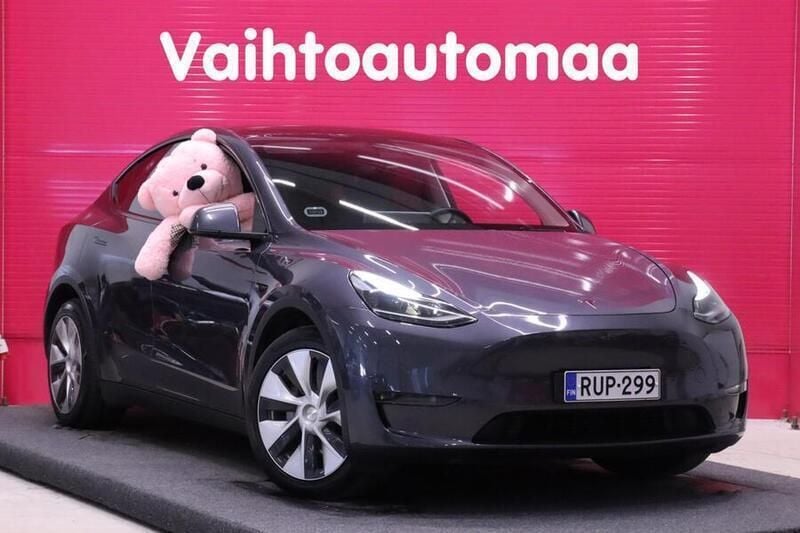 Harmaa Käytetty 2021 Tesla Model Y Long Range Katumaasturi | 31 750 € (Perustarjous) - Kuva 1/3