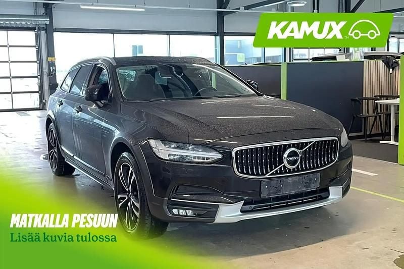 Käytetty Volvo V90 CC Pro 190 HP (139 kW) 2018 Musta Farmari