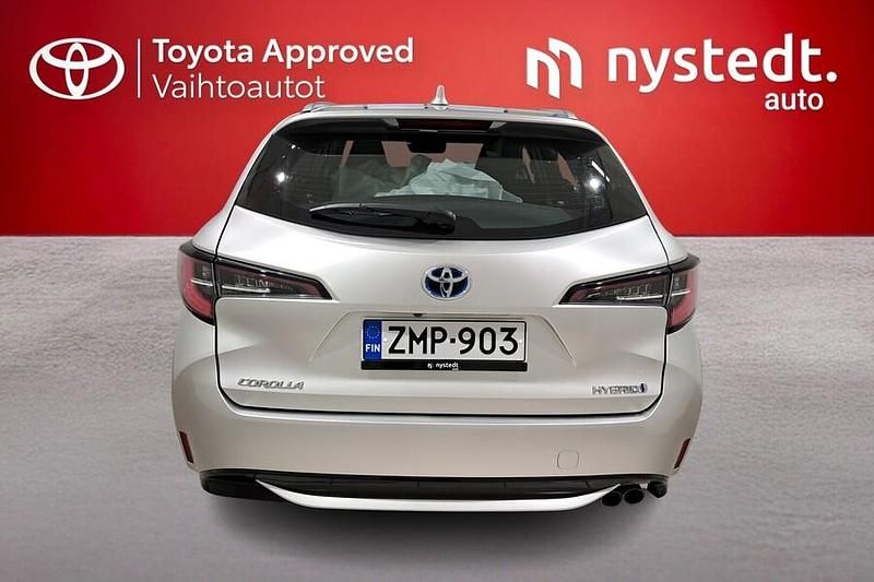 Käytetty Toyota Corolla Active 184 HP (135 kW) 2019 Hopea Farmari