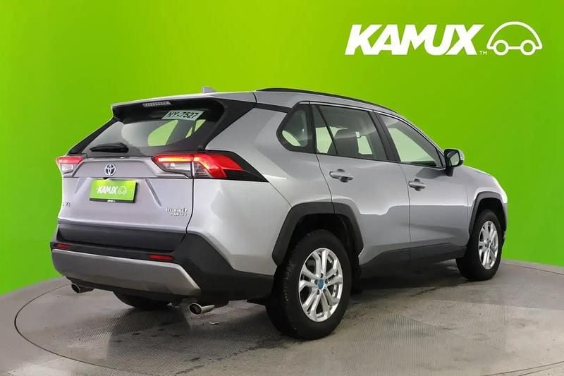 Käytetty Toyota RAV4 Hybrid Comfort 178 HP (130 kW) 2024 Hopea / harmaa Katumaasturi