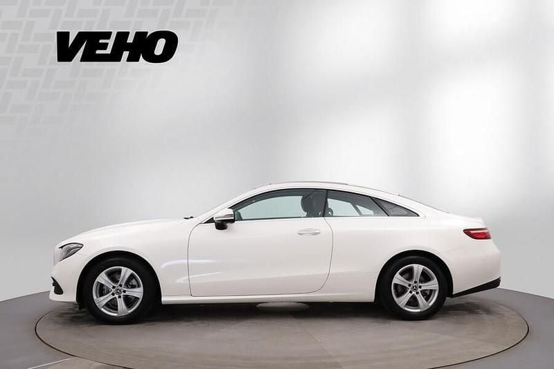 Käytetty Mercedes E220 194 HP (142 kW) 2017 Valkoinen Coupe - kaksiovinen