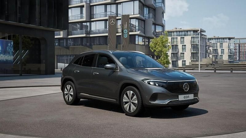 Käytetty Mercedes EQA300 Advanced Plus 167 kW (228 HP) 2024 Katumaasturi