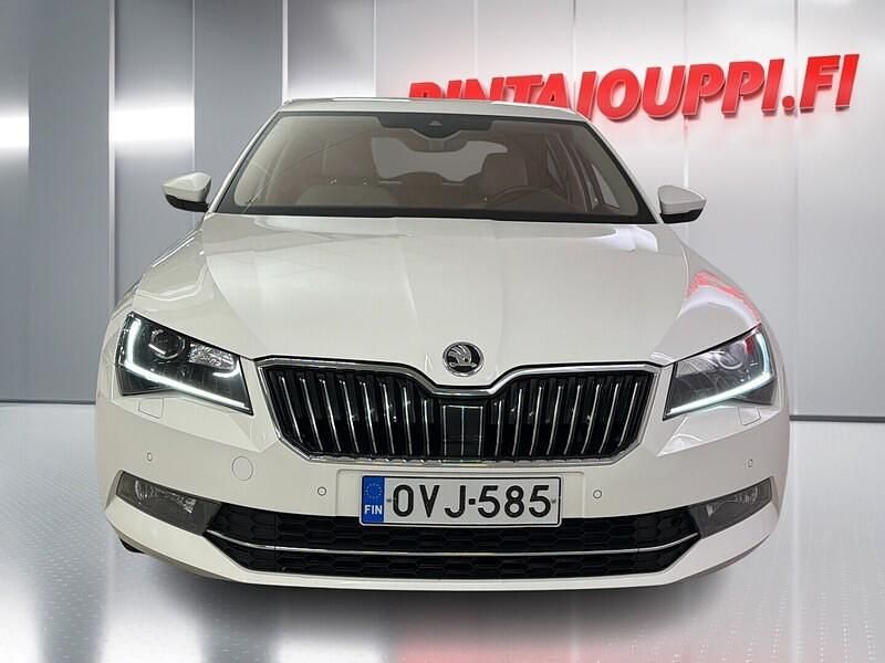 Käytetty Skoda Superb Style 150 HP (110 kW) 2016 Sedan