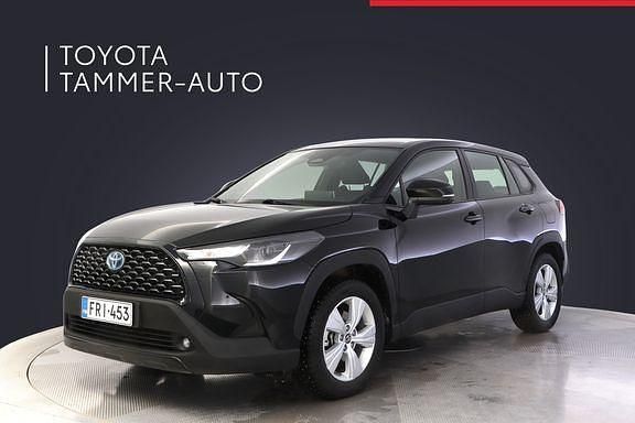 Musta Käytetty 2023 Toyota Corolla Cross Active Katumaasturi | 37 880 € (Perustarjous) - Kuva 1/4