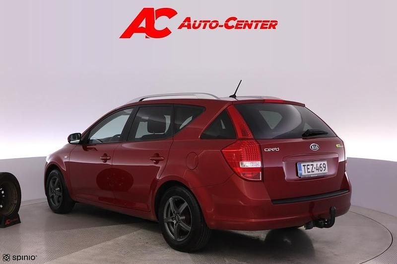Käytetty Kia Ceed Sportswagon EX 124 HP (91 kW) 2010 Punainen Farmari