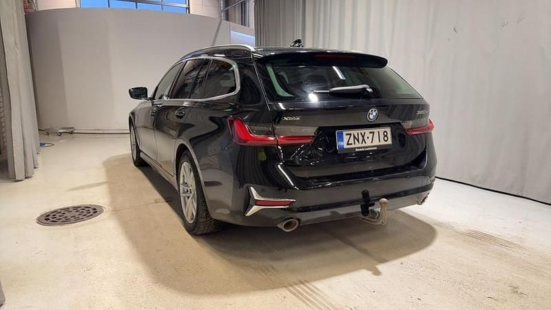 Käytetty BMW 320e Luxury Line 204 HP (150 kW) 2022 Farmari