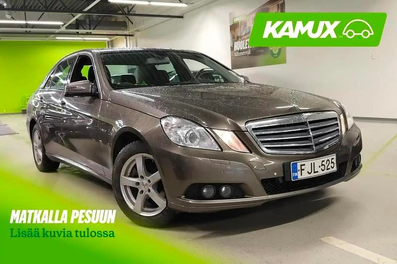 Käytetty Mercedes E200 Business 136 HP (100 kW) 2010 Hopea / harmaa Sedan
