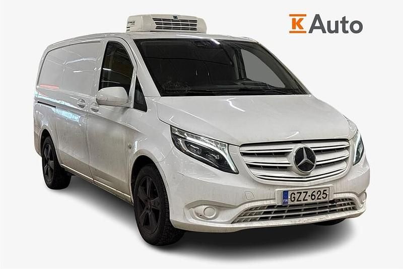 Käytetty Mercedes Vito 136 HP (100 kW) 2021 Van