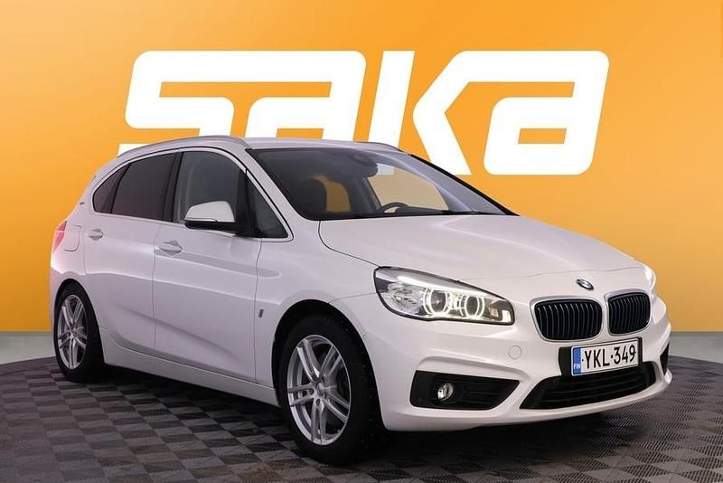 Käytetty BMW 225 Active Tourer Sport Line 224 HP (164 kW) 2017 Tila-auto