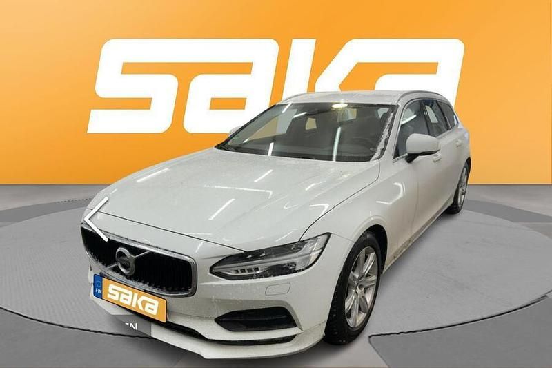 Käytetty Volvo V90 Momentum 235 HP (172 kW) 2017 Farmari