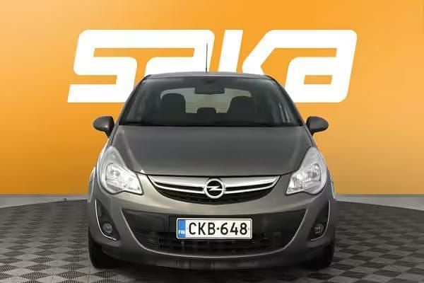 Käytetty Opel Corsa Enjoy 86 HP (63 kW) 2013 Viistoperä