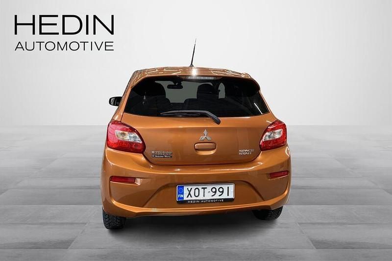 Käytetty Mitsubishi Space Star Invite 71 HP (52 kW) 2019 Oranssi Viistoperä