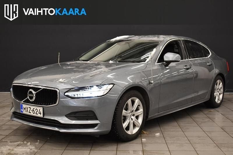 Käytetty Volvo S90 Momentum 150 HP (110 kW) 2020 Sedan